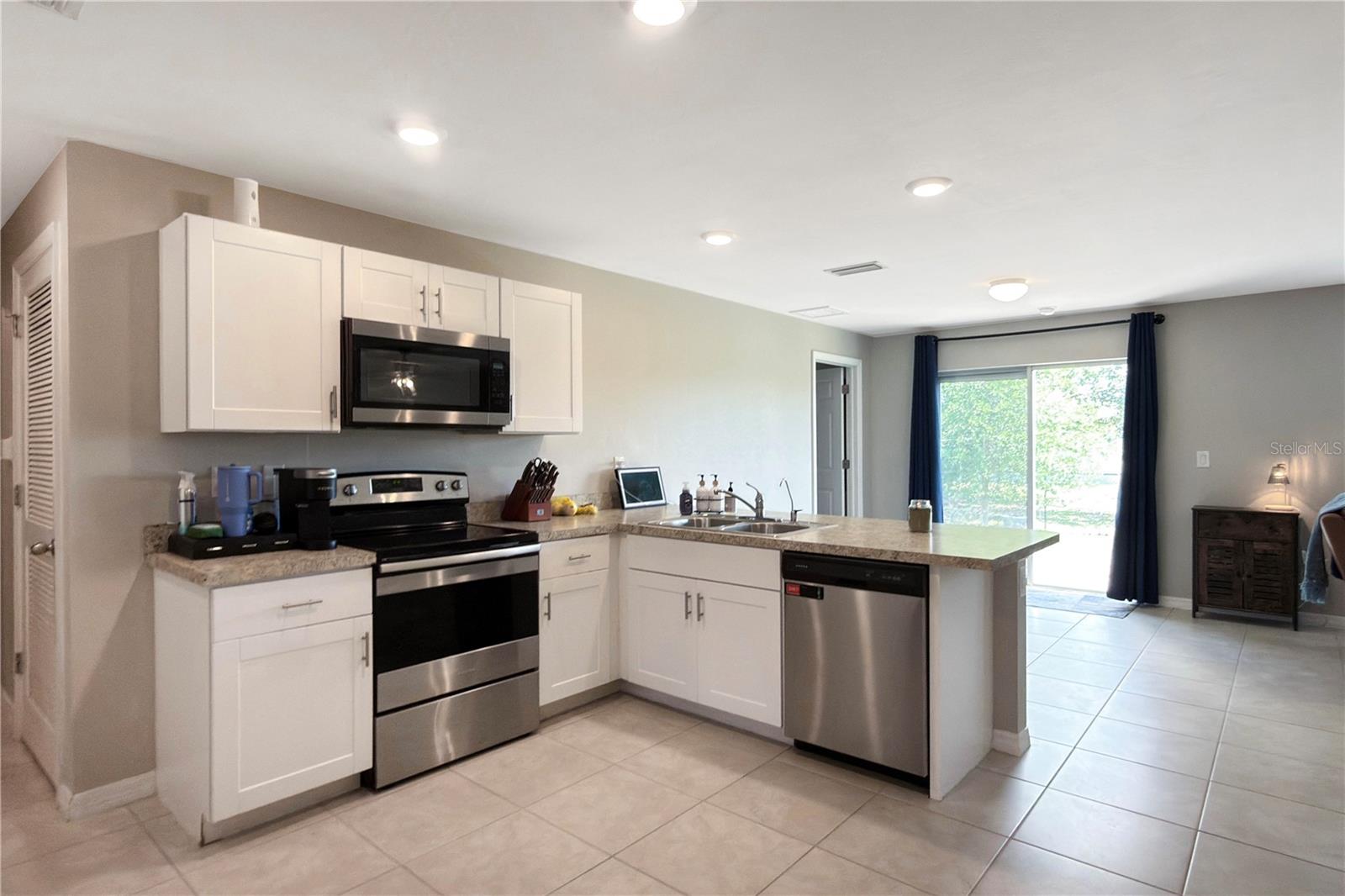 4323 NE 21ST AVE, CAPE CORAL, FL, 33909