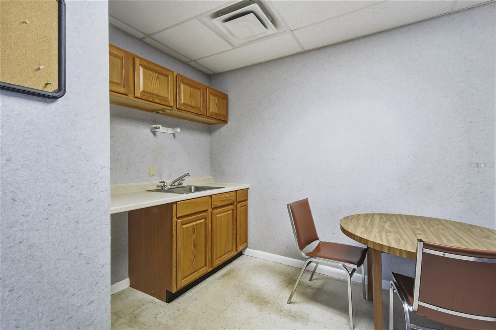 1840 DUNN AVE #6, JACKSONVILLE, FL, 32218