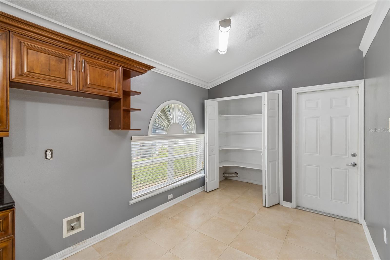 1008 OLD BARN RD, ORLANDO, FL, 32825