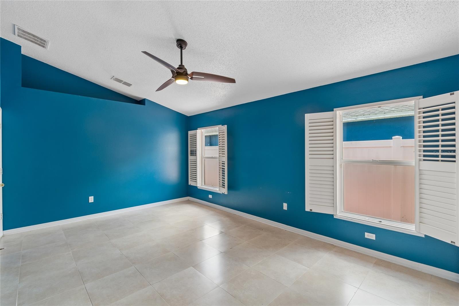 1008 OLD BARN RD, ORLANDO, FL, 32825