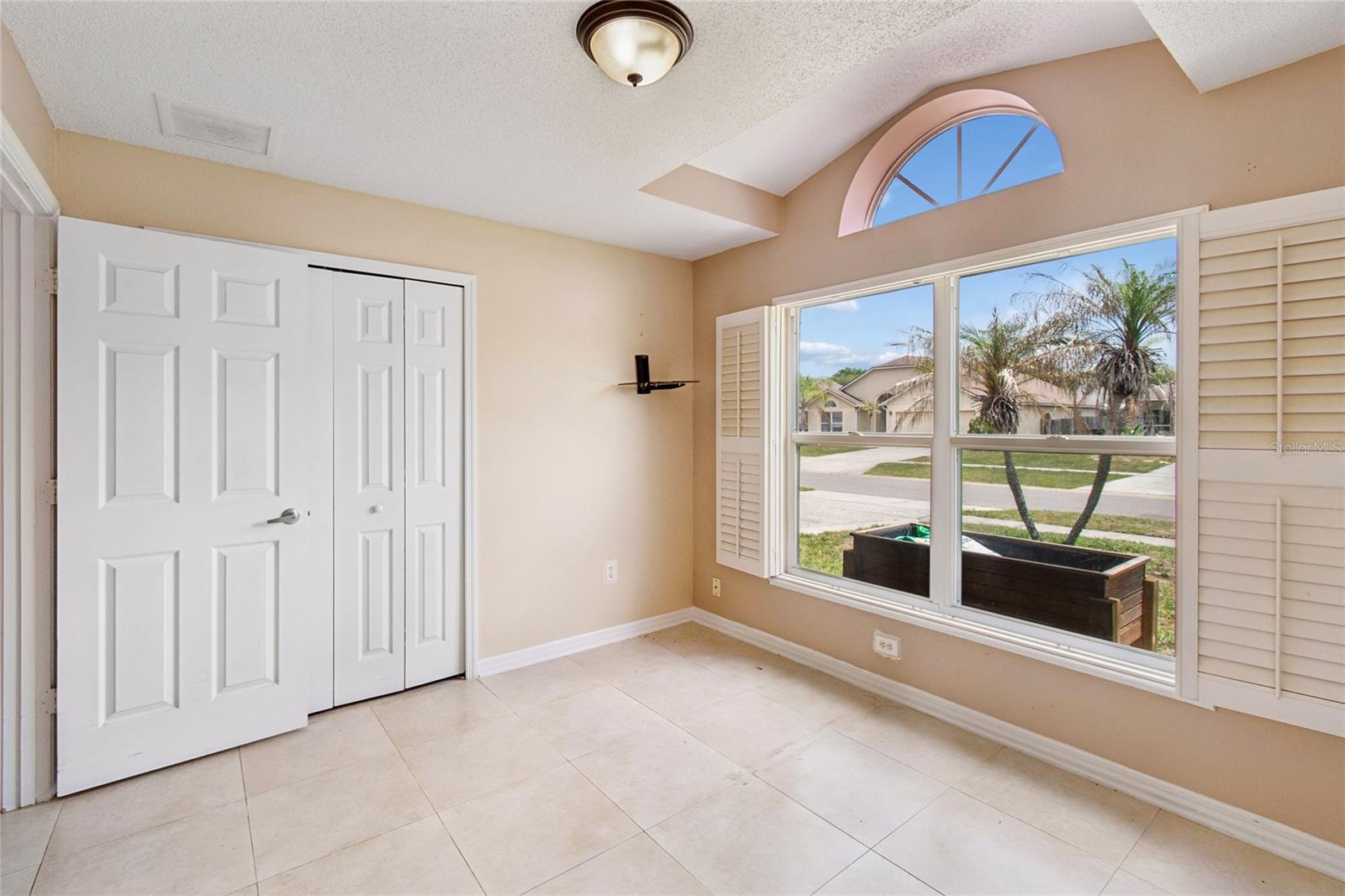 1008 OLD BARN RD, ORLANDO, FL, 32825