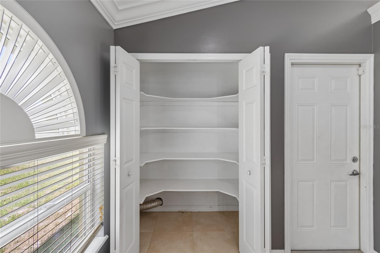 1008 OLD BARN RD, ORLANDO, FL, 32825