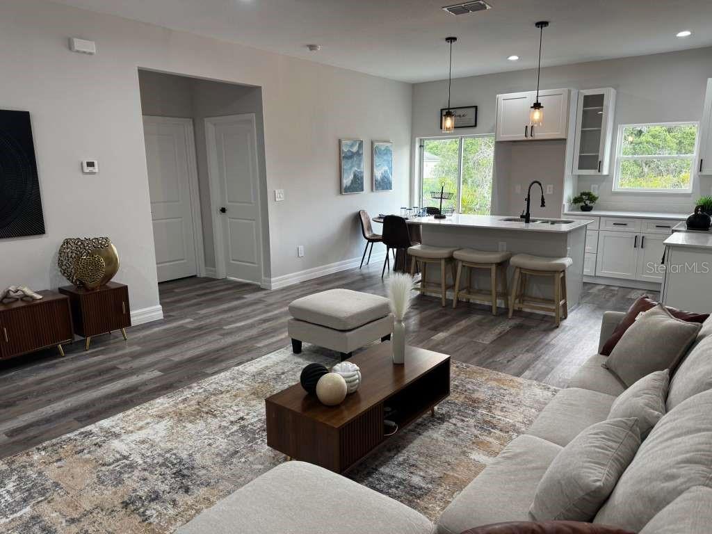 300 CASPIAN TERN AVE, SEBRING, FL, 33870