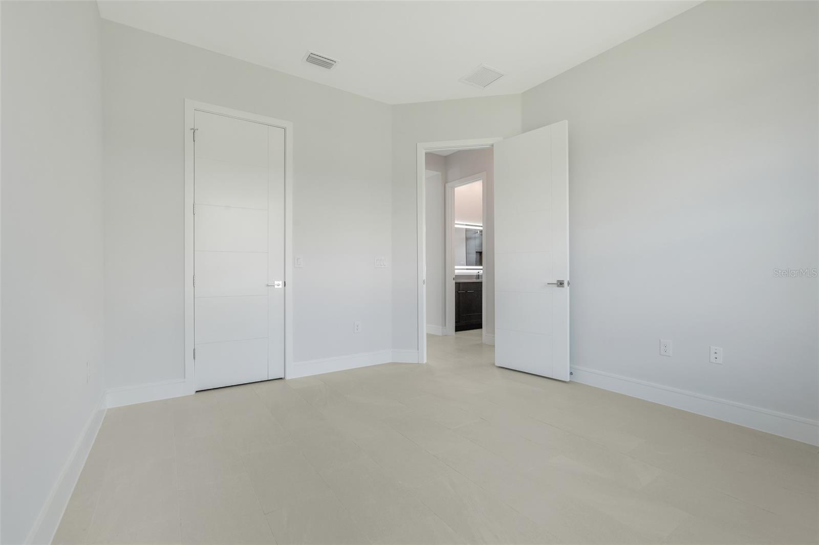 138 NEW LEATHERWOOD DR, PALM COAST, FL, 32137