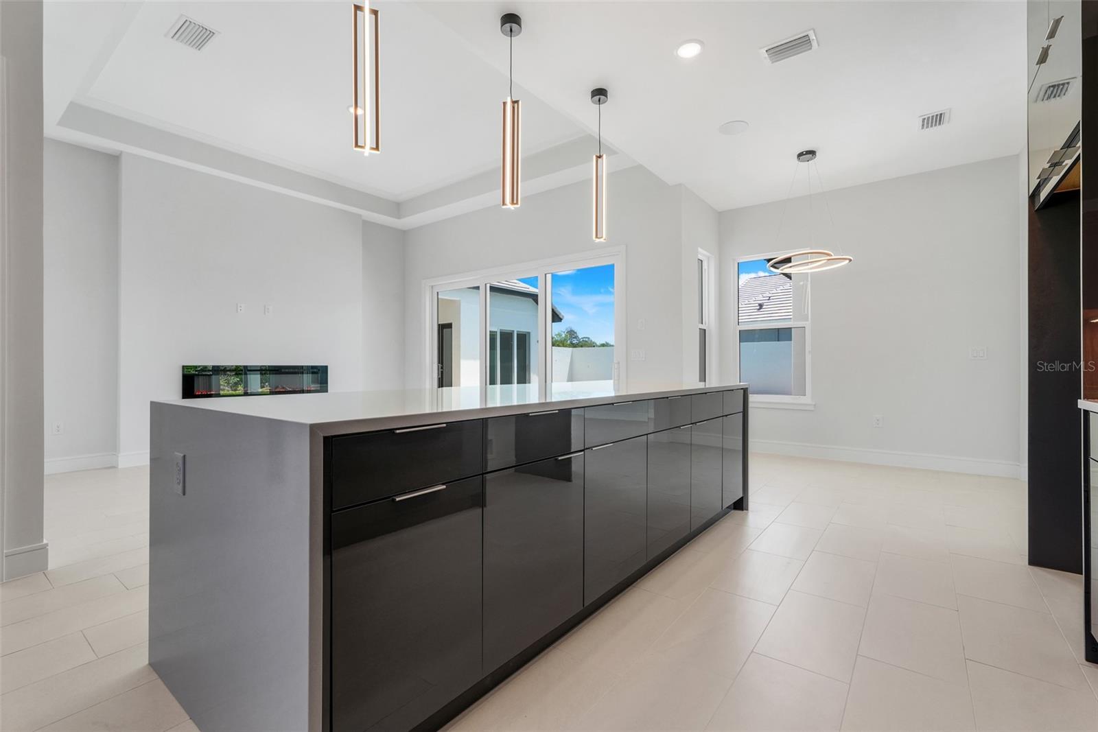 138 NEW LEATHERWOOD DR, PALM COAST, FL, 32137