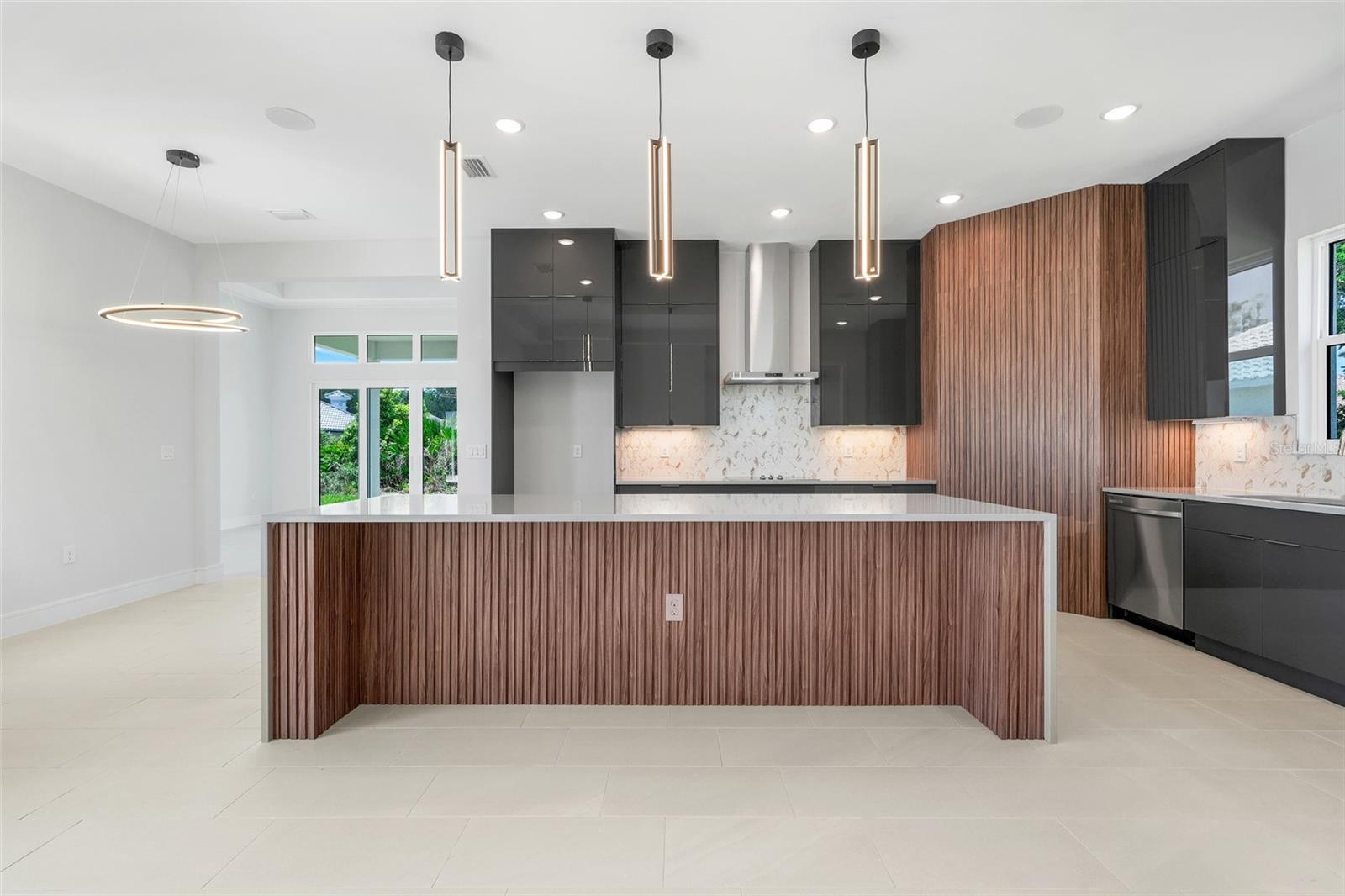138 NEW LEATHERWOOD DR, PALM COAST, FL, 32137