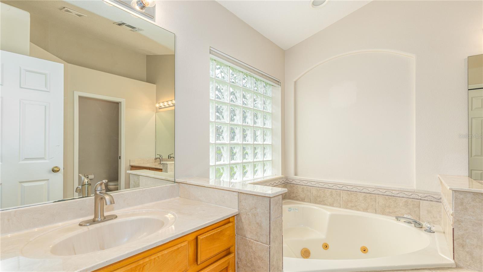 5857 LAKE CHAMPLAIN DR, ORLANDO, FL, 32829