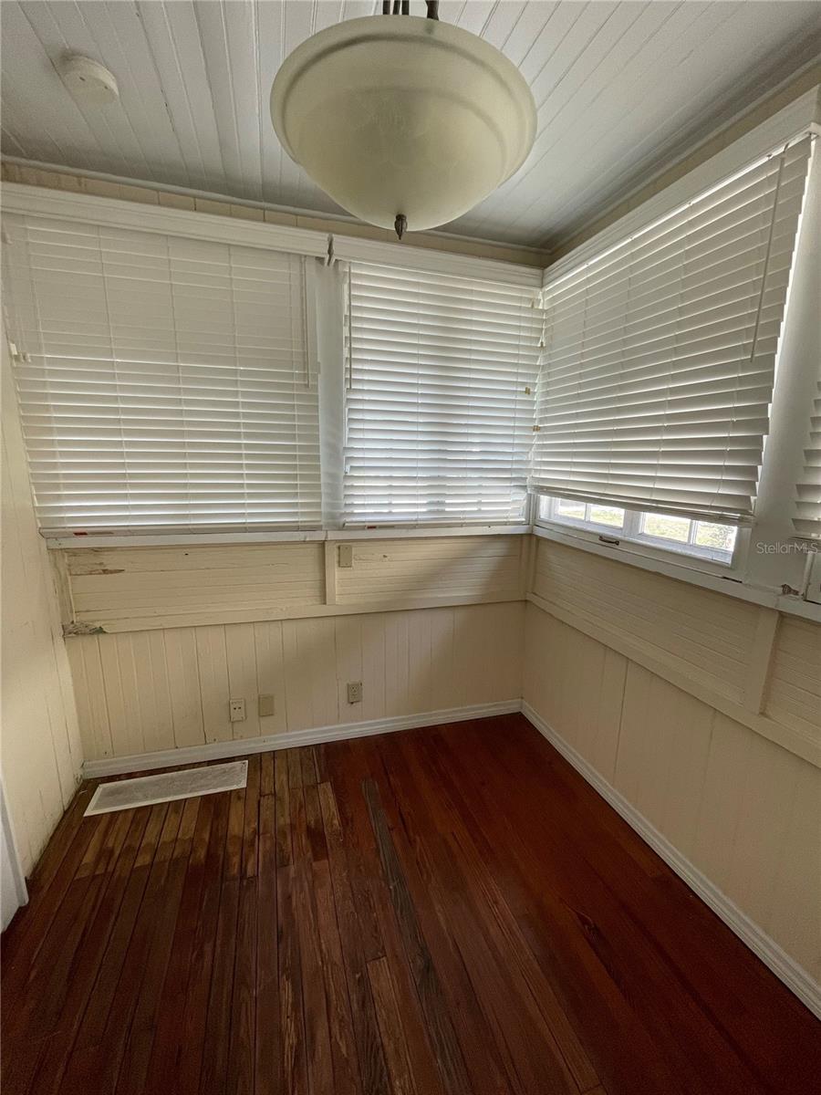 612 E CENTRAL BLVD, ORLANDO, FL, 32801