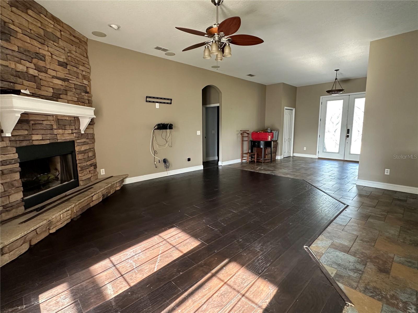 3002 YOUNG RD, PLANT CITY, FL, 33565