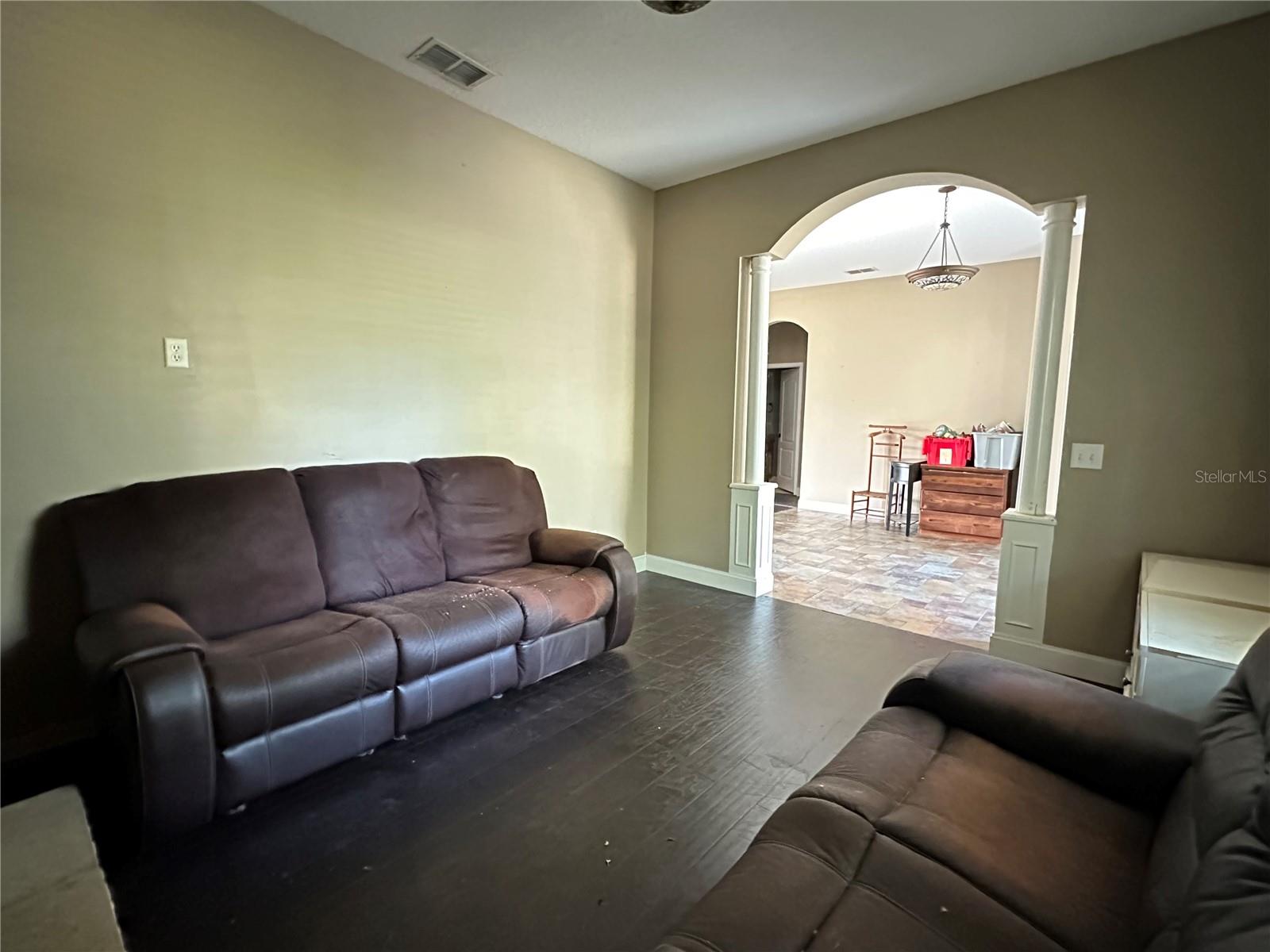 3002 YOUNG RD, PLANT CITY, FL, 33565