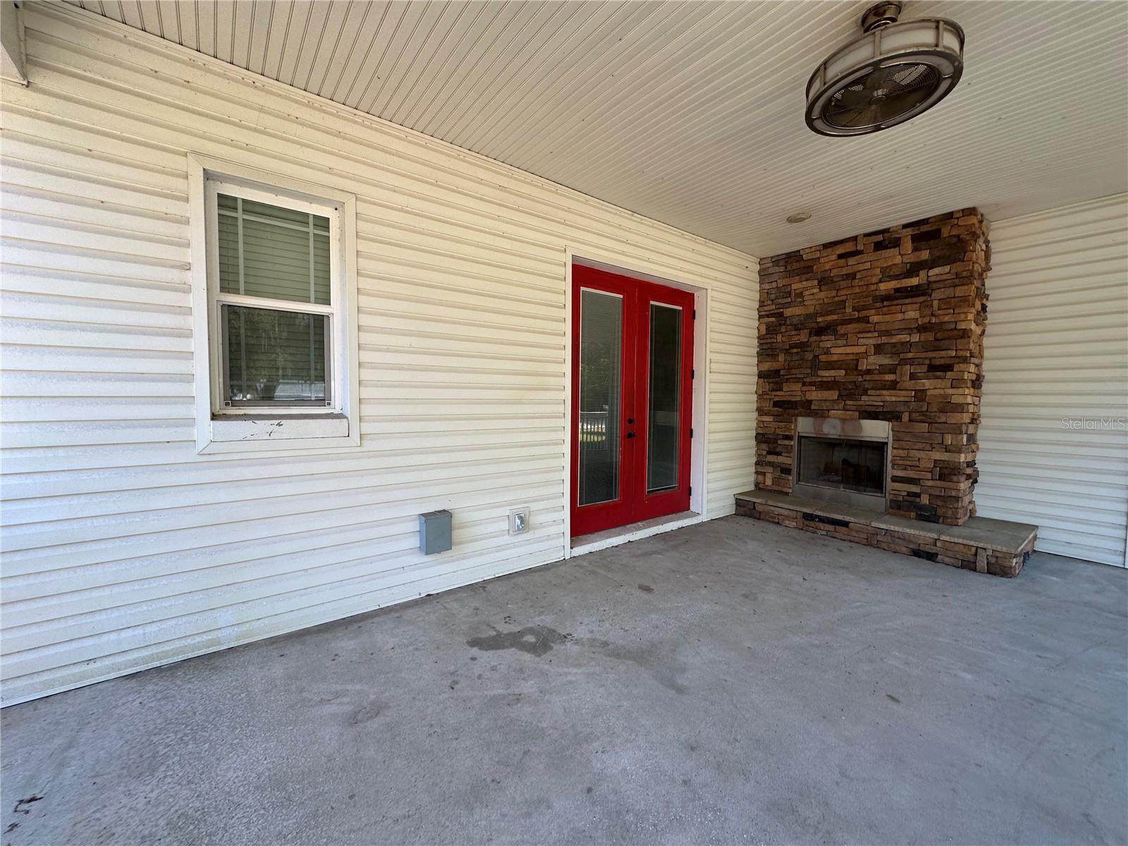 3002 YOUNG RD, PLANT CITY, FL, 33565