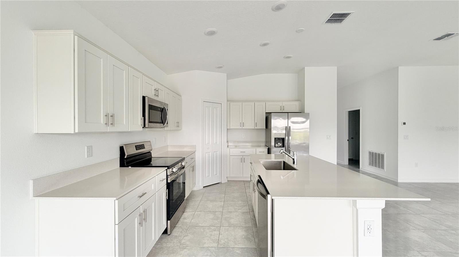 5768 GINGHAM DR, KISSIMMEE, FL, 34758