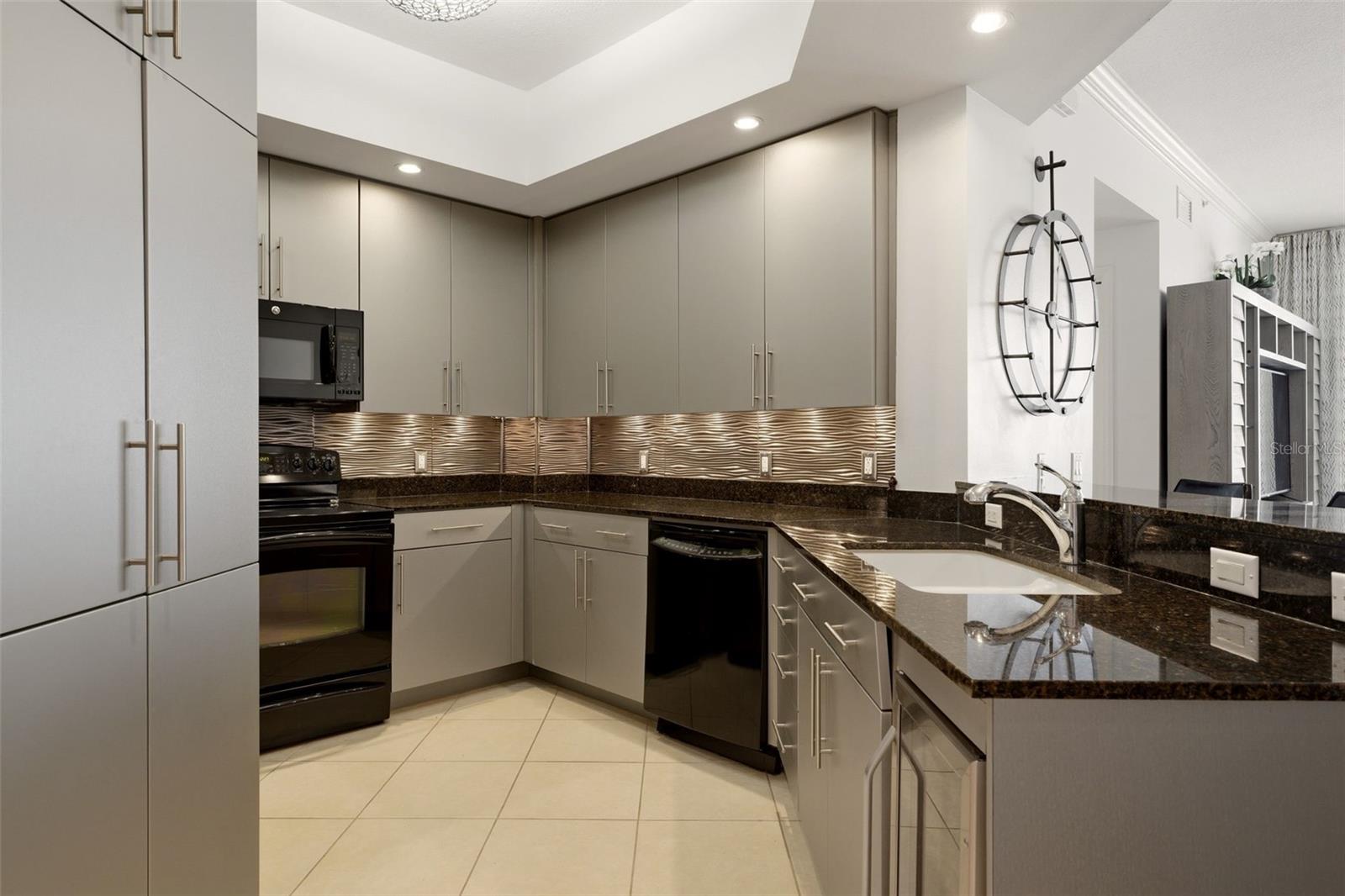 100 CENTRAL AVE #H716, SARASOTA, FL, 34236