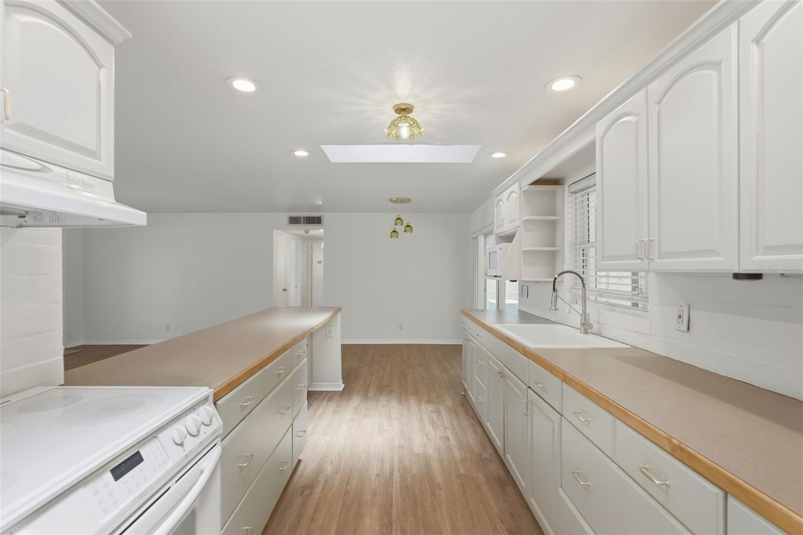 11626 75TH AVE, SEMINOLE, FL, 33772