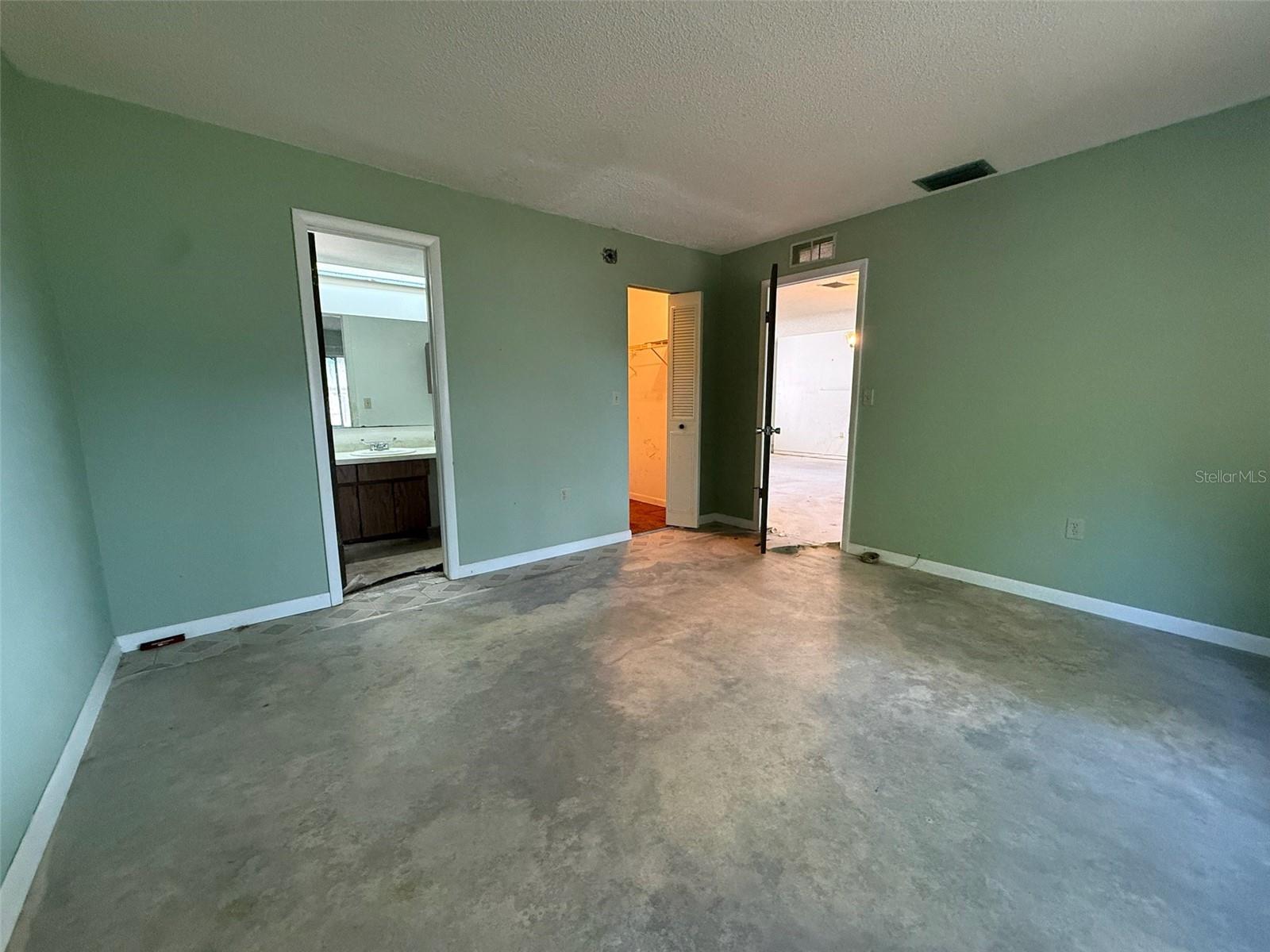 7026 68TH AVE N, PINELLAS PARK, FL, 33781