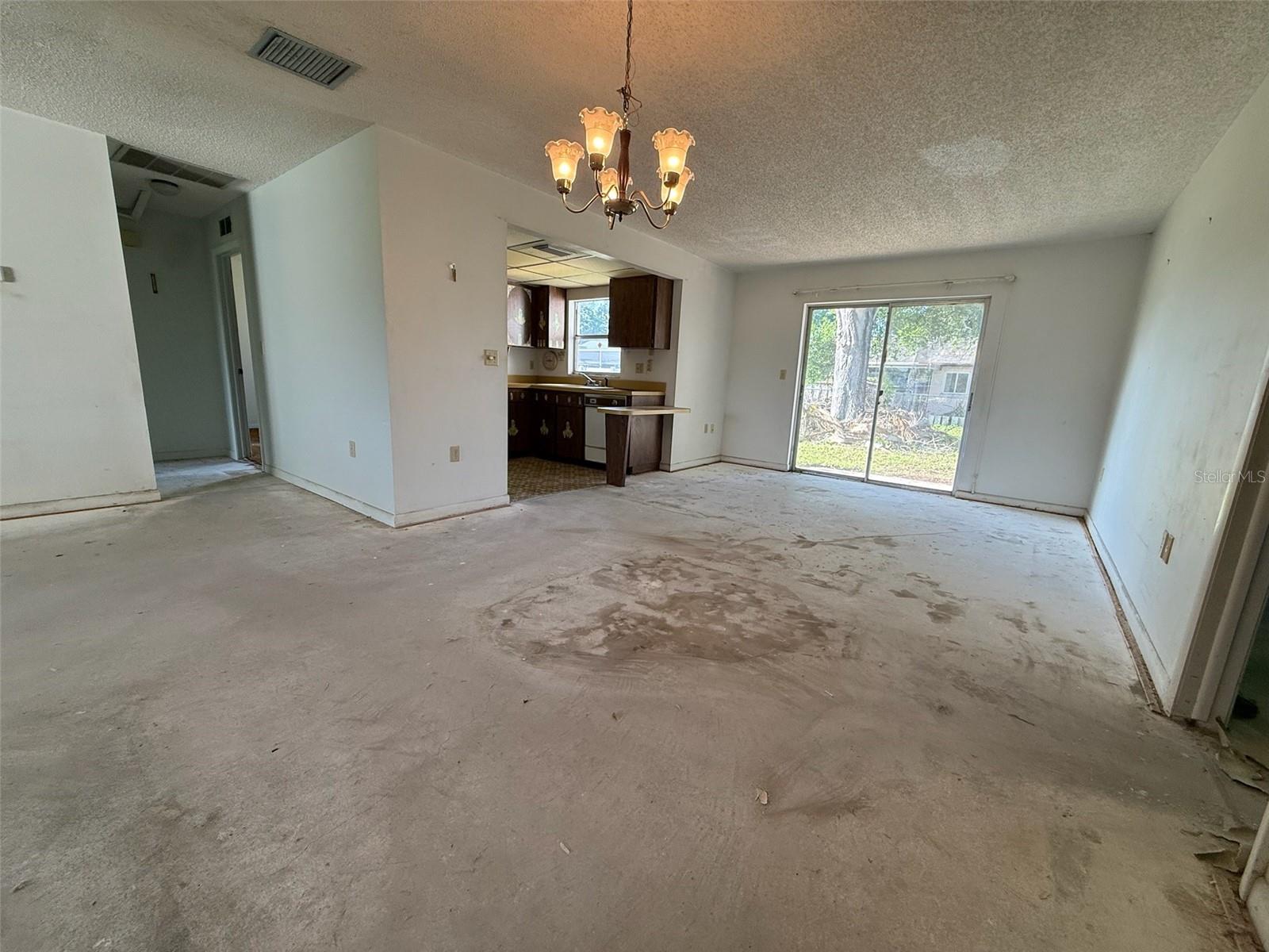 7026 68TH AVE N, PINELLAS PARK, FL, 33781
