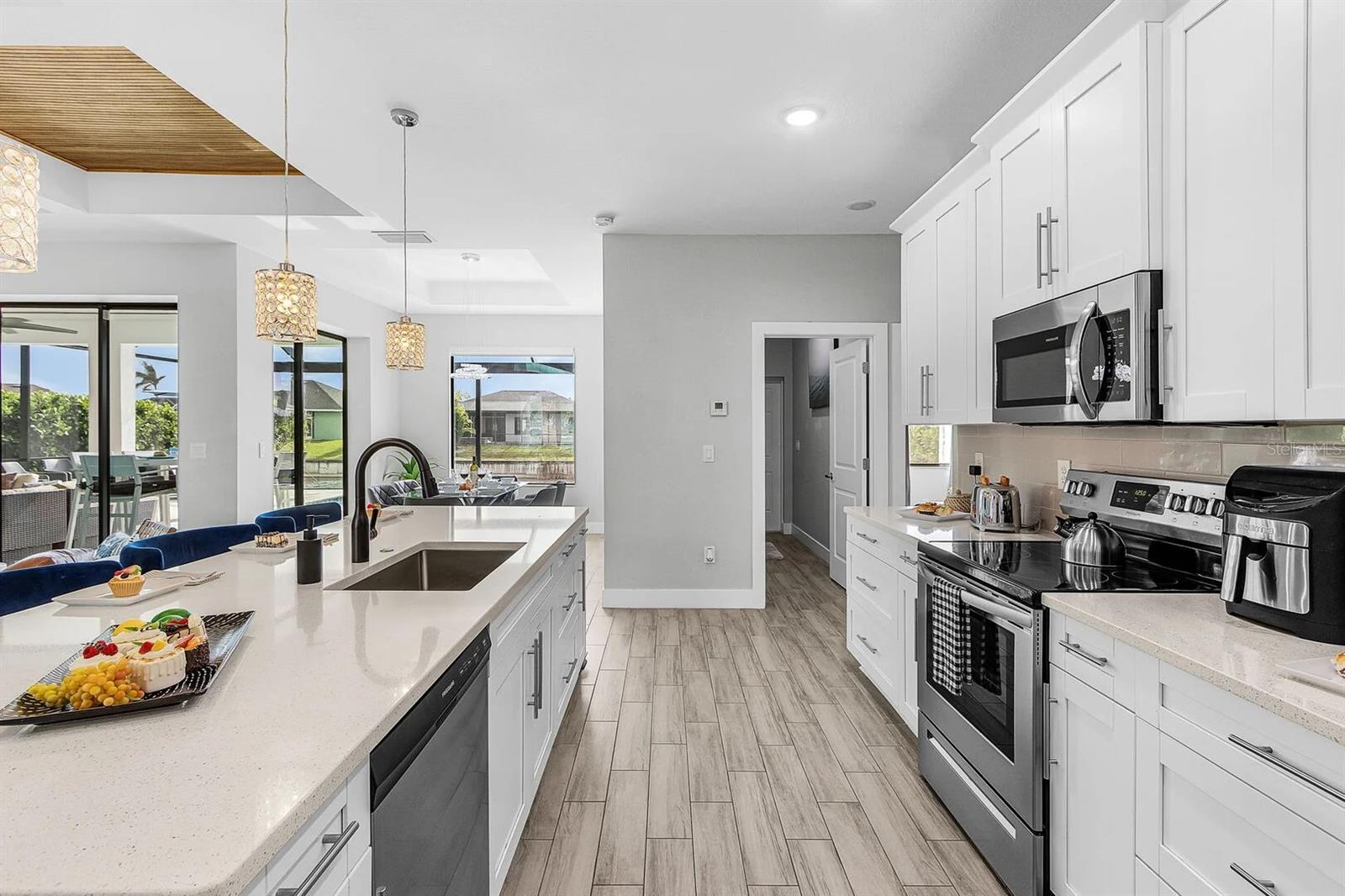 828 SW 28TH ST, CAPE CORAL, FL, 33914