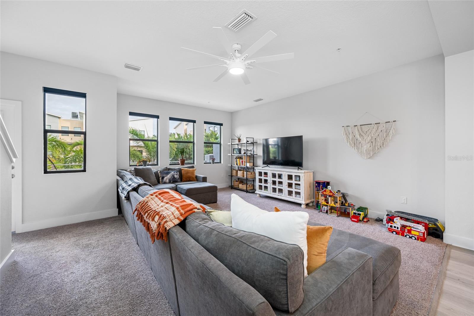 1171 25TH LN N, ST PETERSBURG, FL, 33713