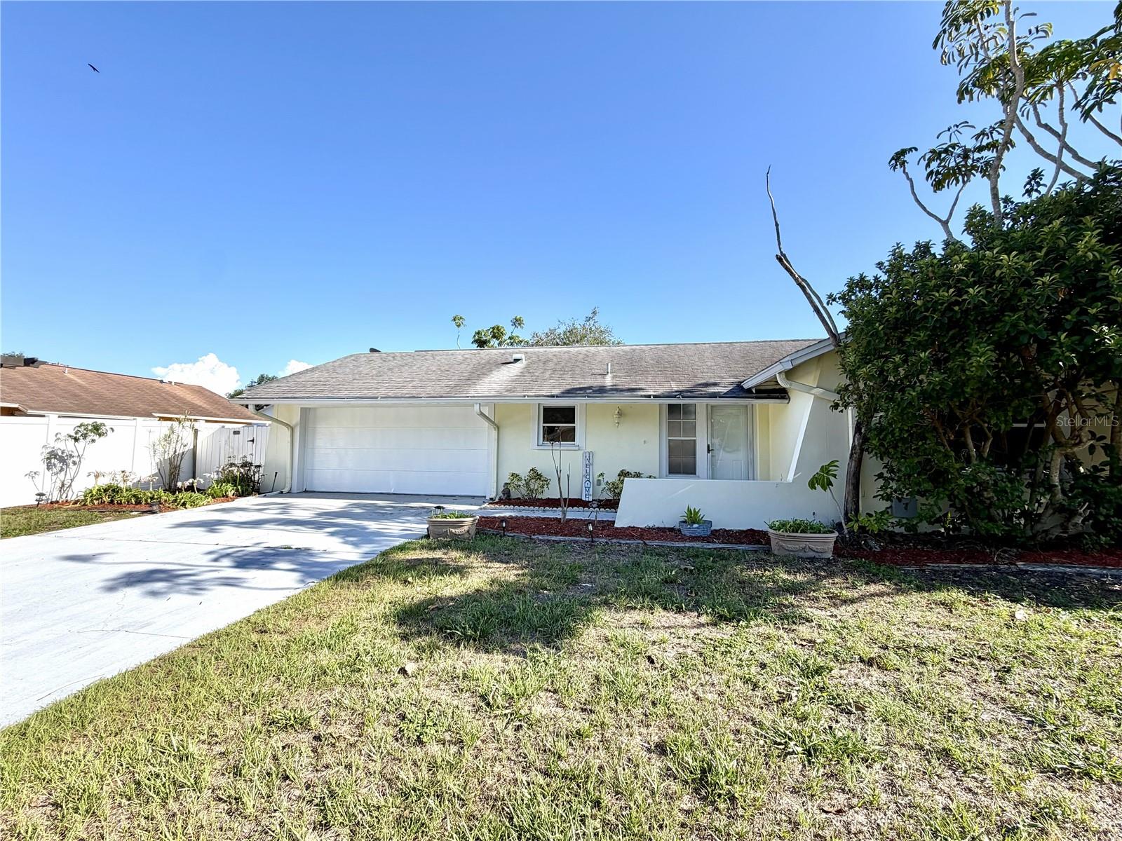 8212 101ST CT, SEMINOLE, FL, 33777