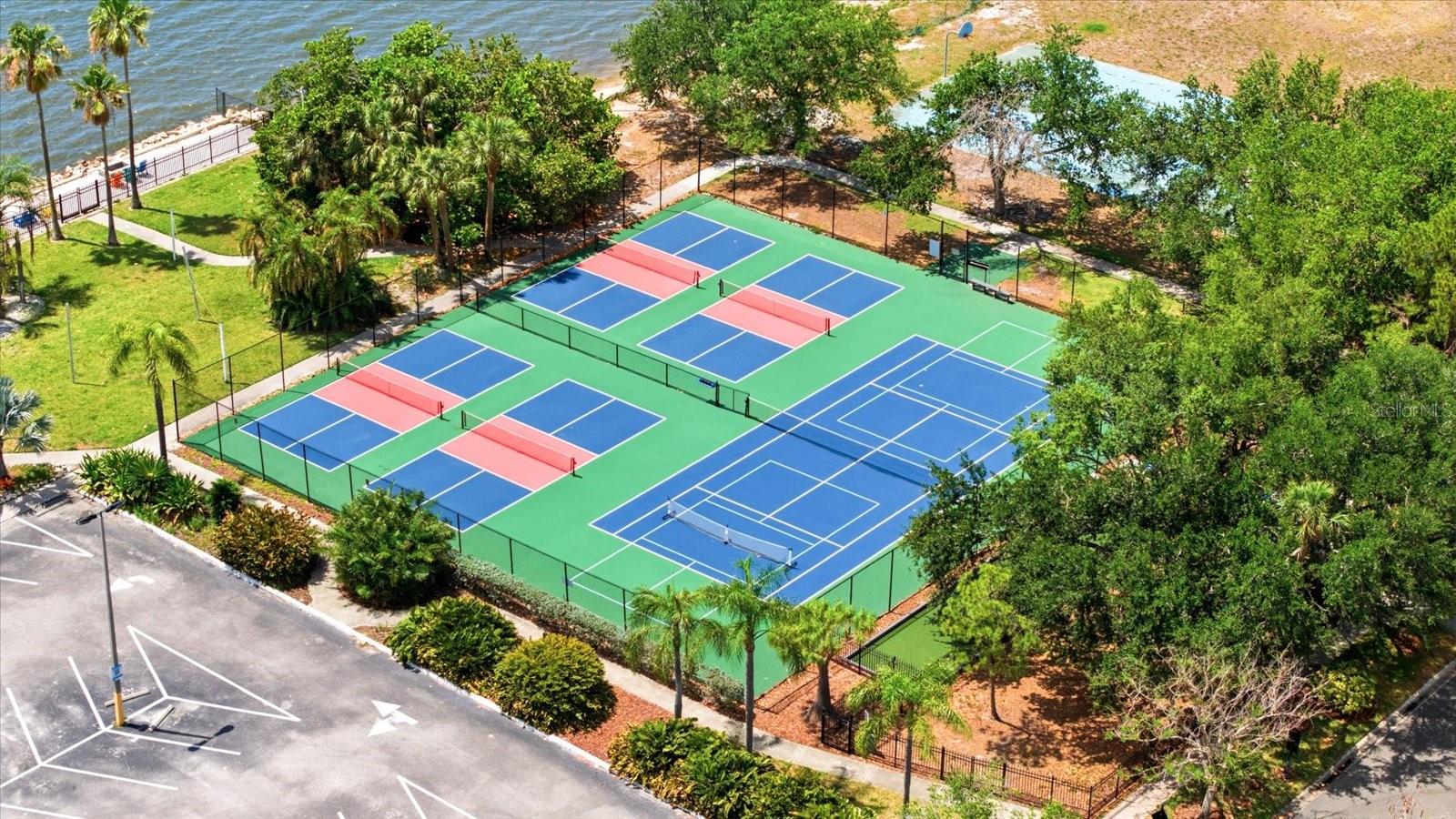 818 BAHIA DEL SOL DR #28, RUSKIN, FL, 33570