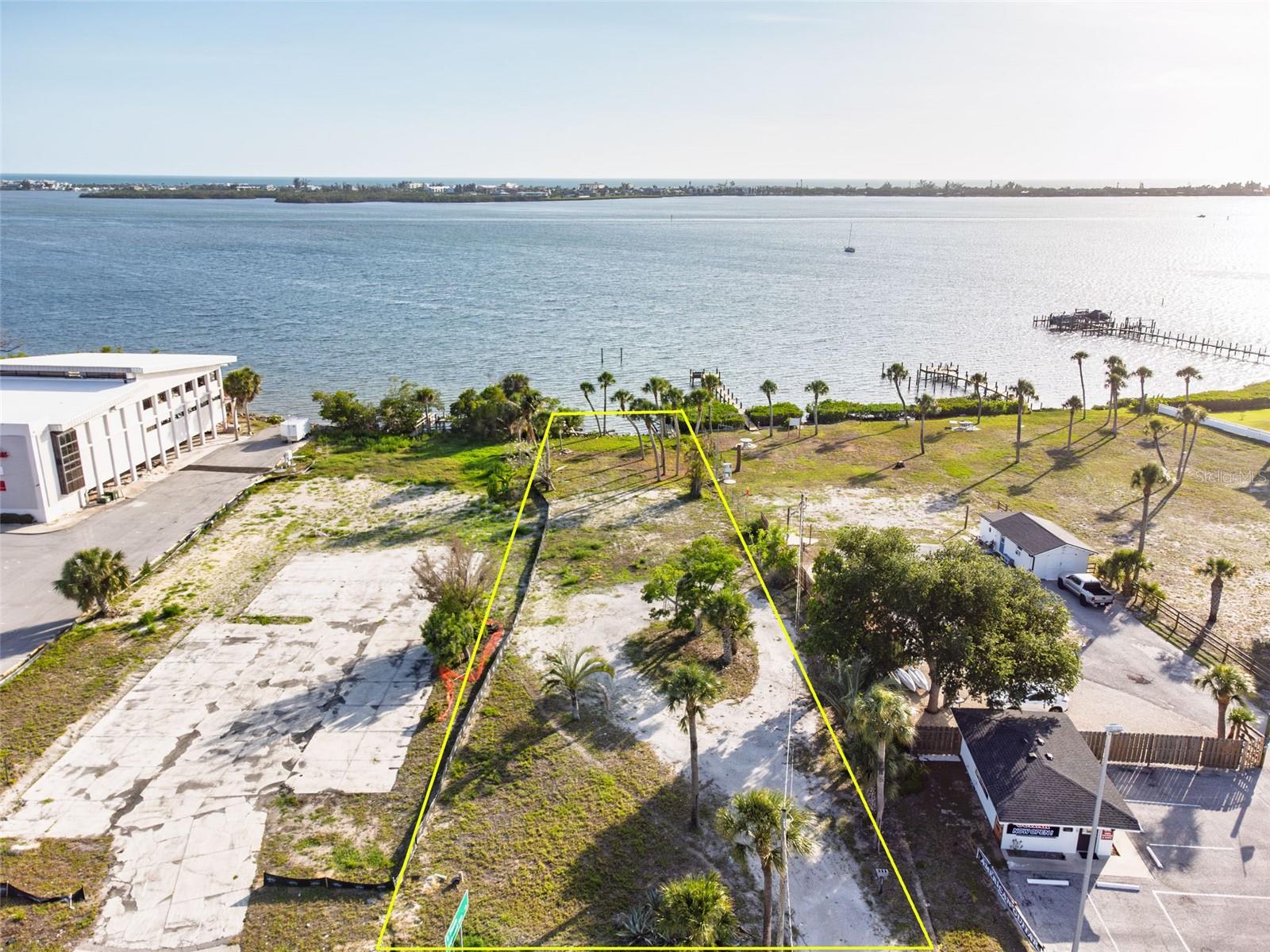 1144 S MCCALL RD, ENGLEWOOD, FL, 34223