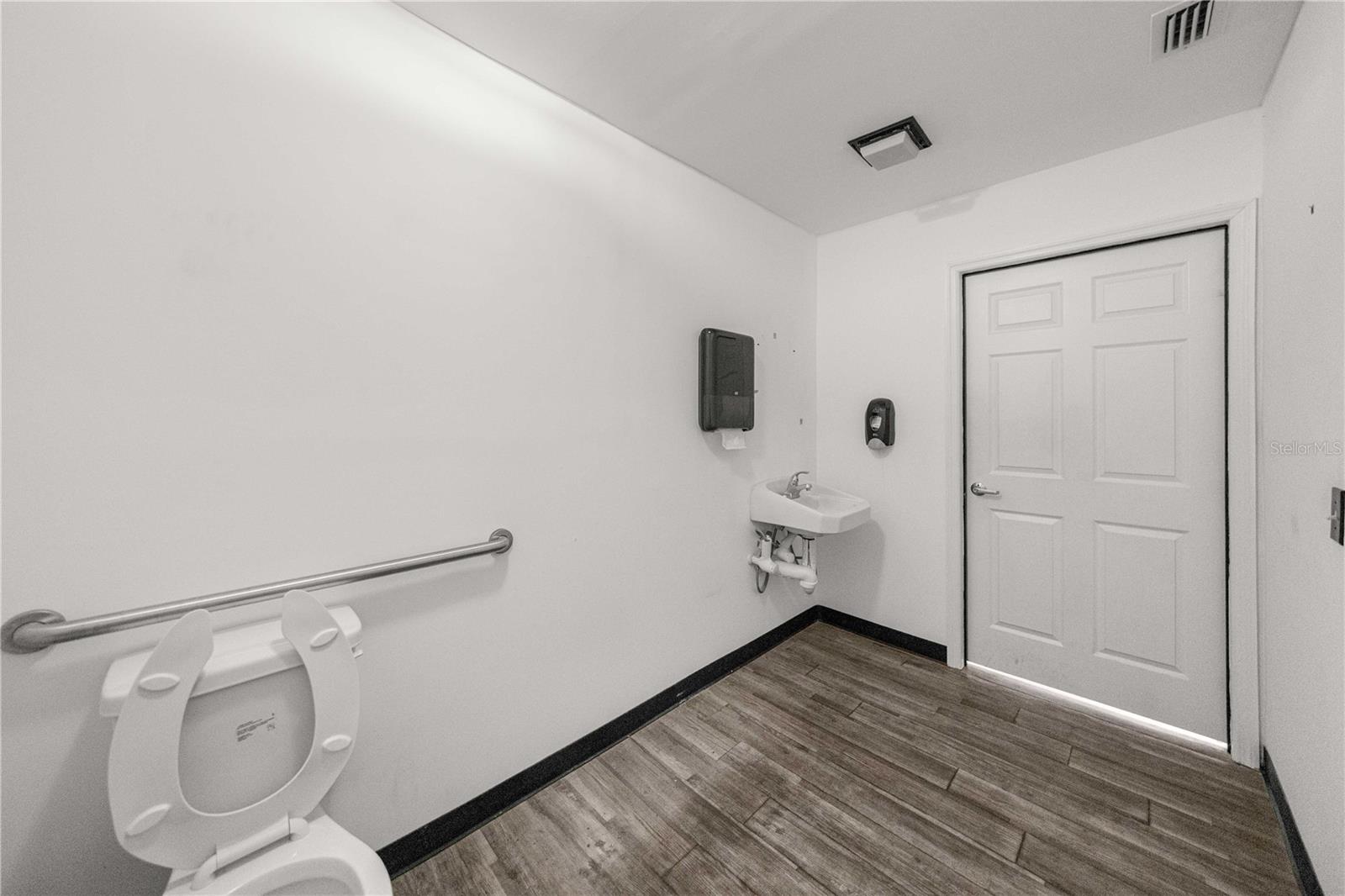 3101 SW COLLEGE RD #200/204, OCALA, FL, 34474