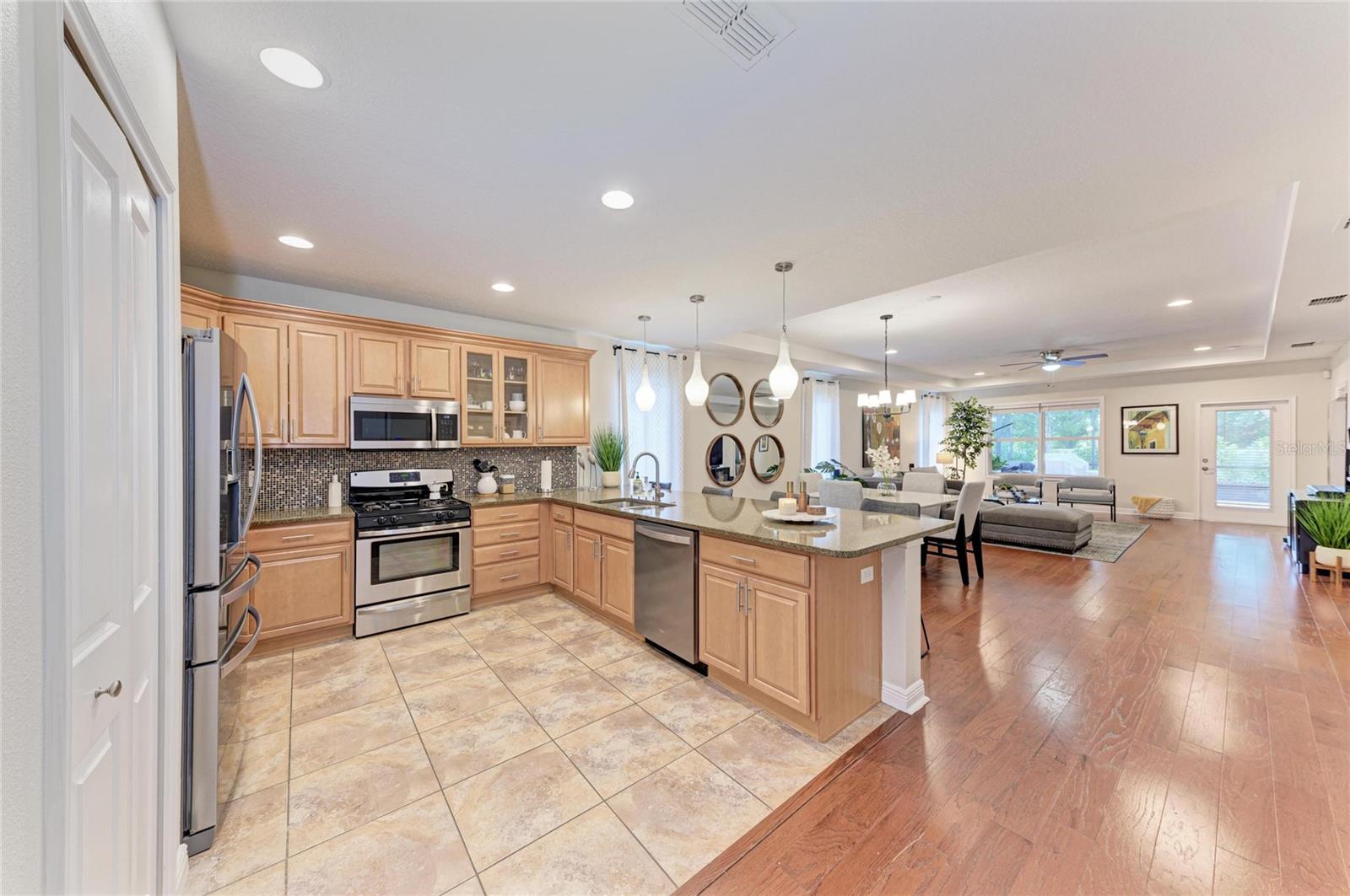 11960 FOREST PARK CIR, BRADENTON, FL, 34211