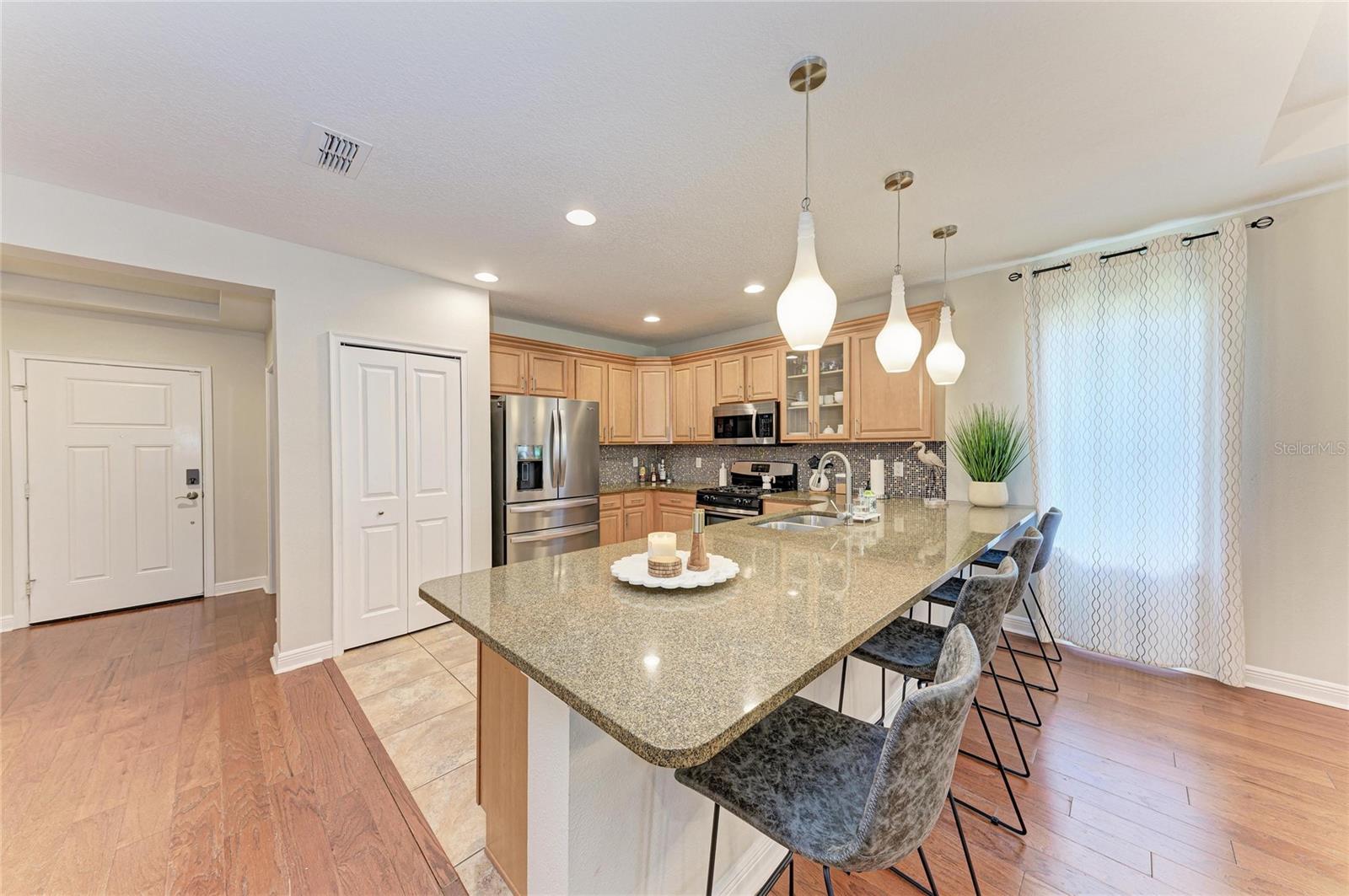 11960 FOREST PARK CIR, BRADENTON, FL, 34211