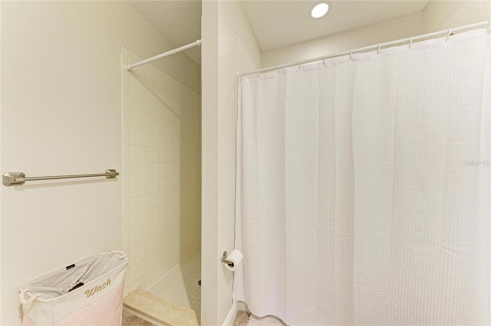 11960 FOREST PARK CIR, BRADENTON, FL, 34211