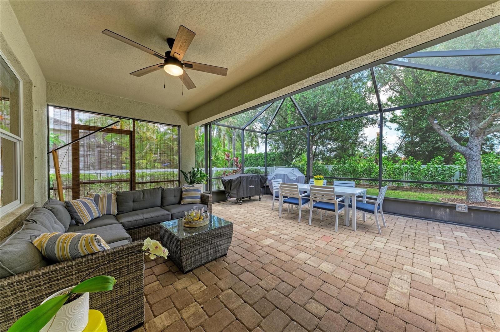 11960 FOREST PARK CIR, BRADENTON, FL, 34211