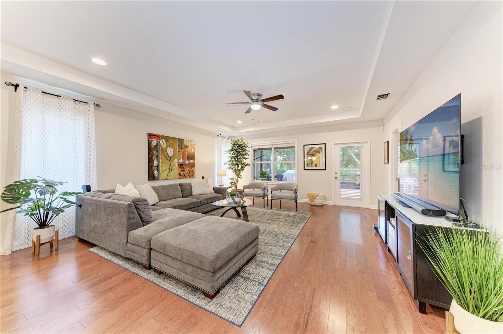 11960 FOREST PARK CIR, BRADENTON, FL, 34211