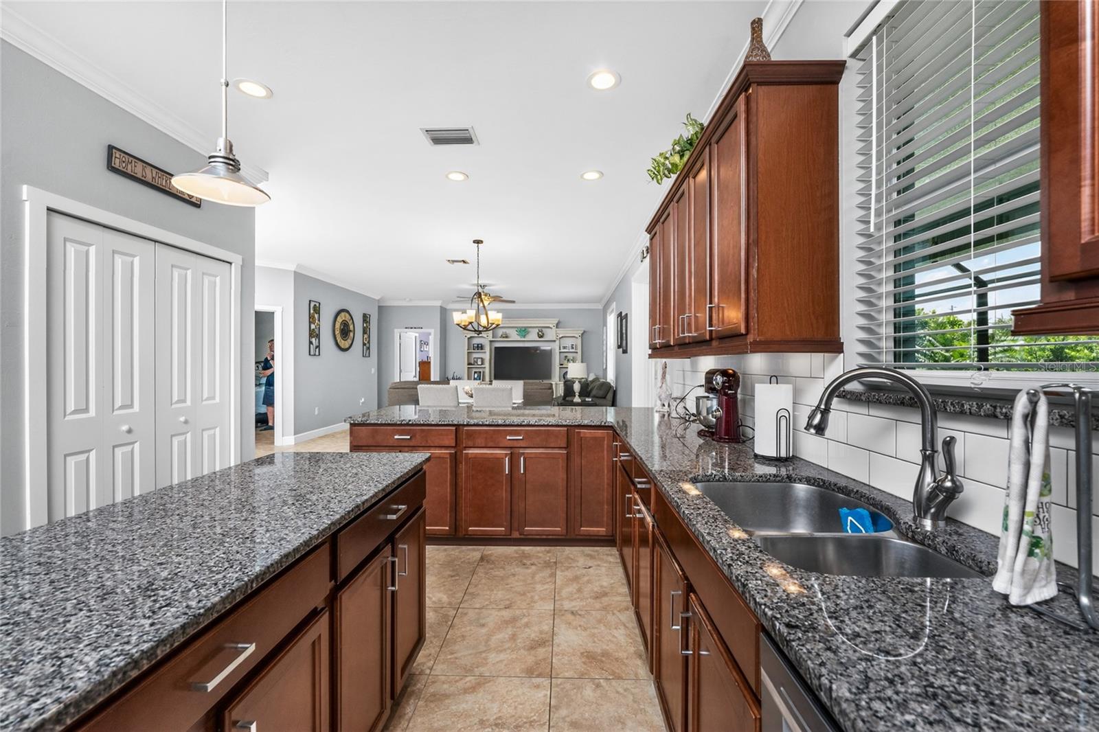 546 SANTIGUAY ST, PUNTA GORDA, FL, 33983