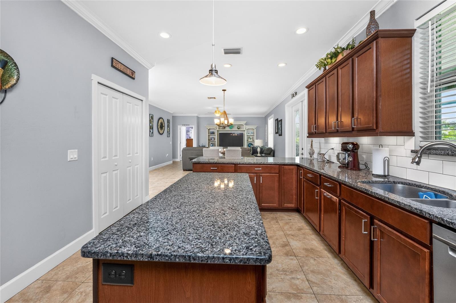 546 SANTIGUAY ST, PUNTA GORDA, FL, 33983