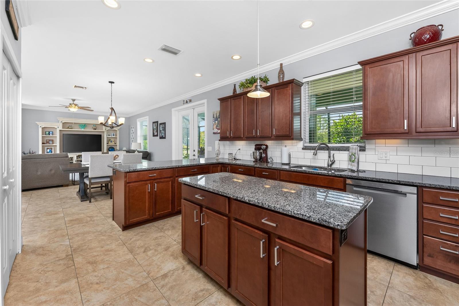 546 SANTIGUAY ST, PUNTA GORDA, FL, 33983
