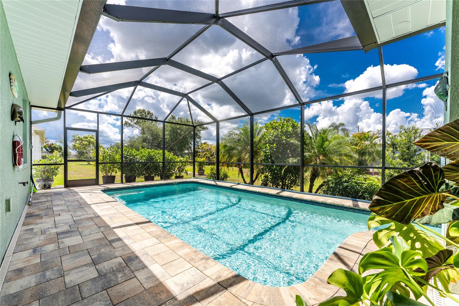 546 SANTIGUAY ST, PUNTA GORDA, FL, 33983