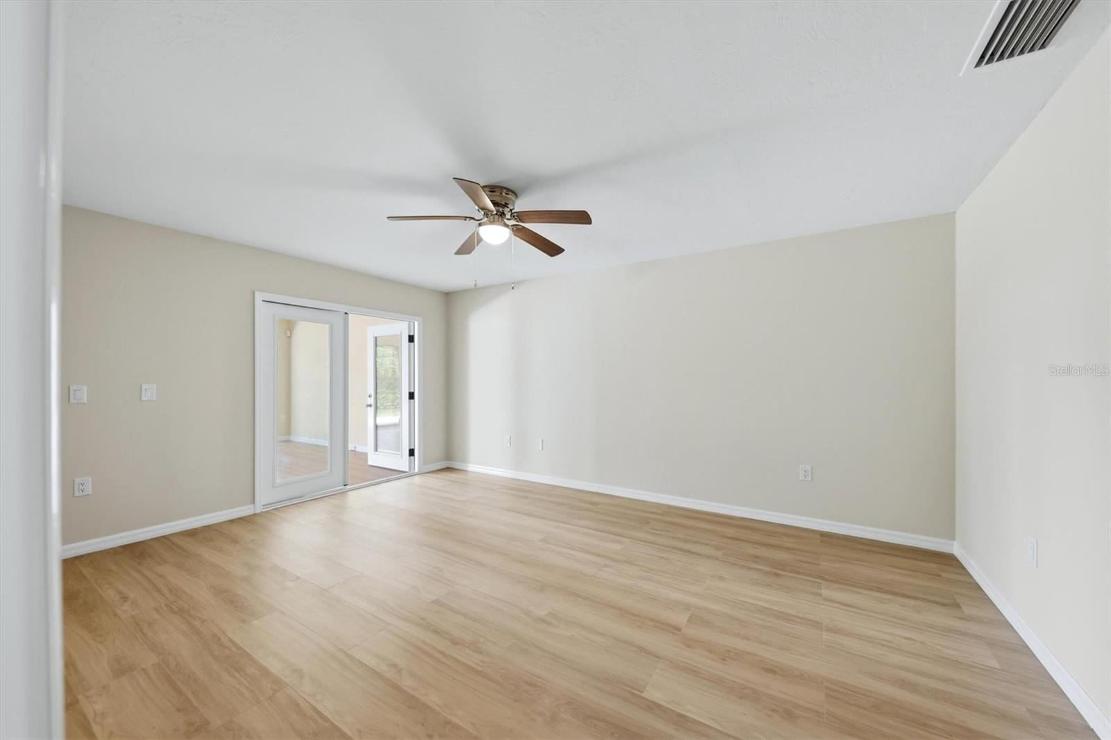 6403 PELICAN DR, BRADENTON, FL, 34210