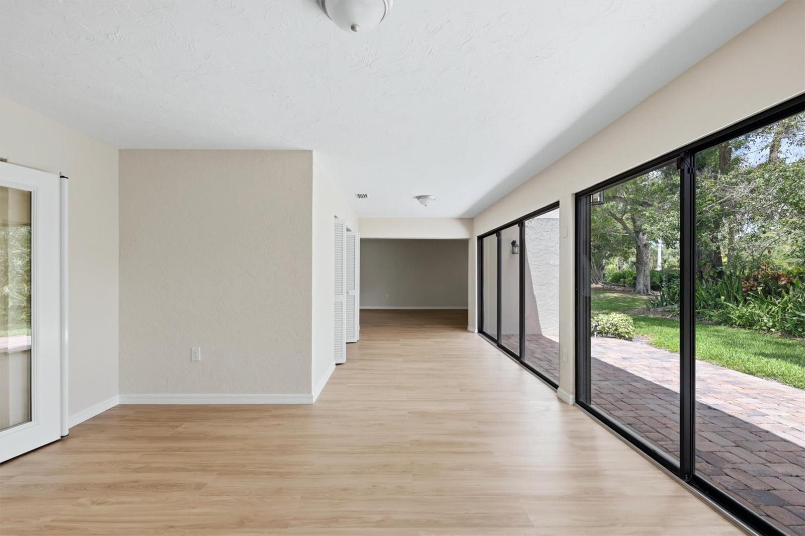 6403 PELICAN DR, BRADENTON, FL, 34210