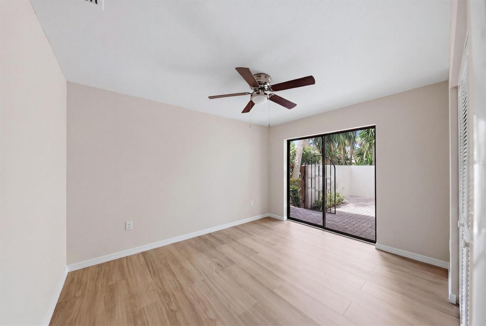 6403 PELICAN DR, BRADENTON, FL, 34210