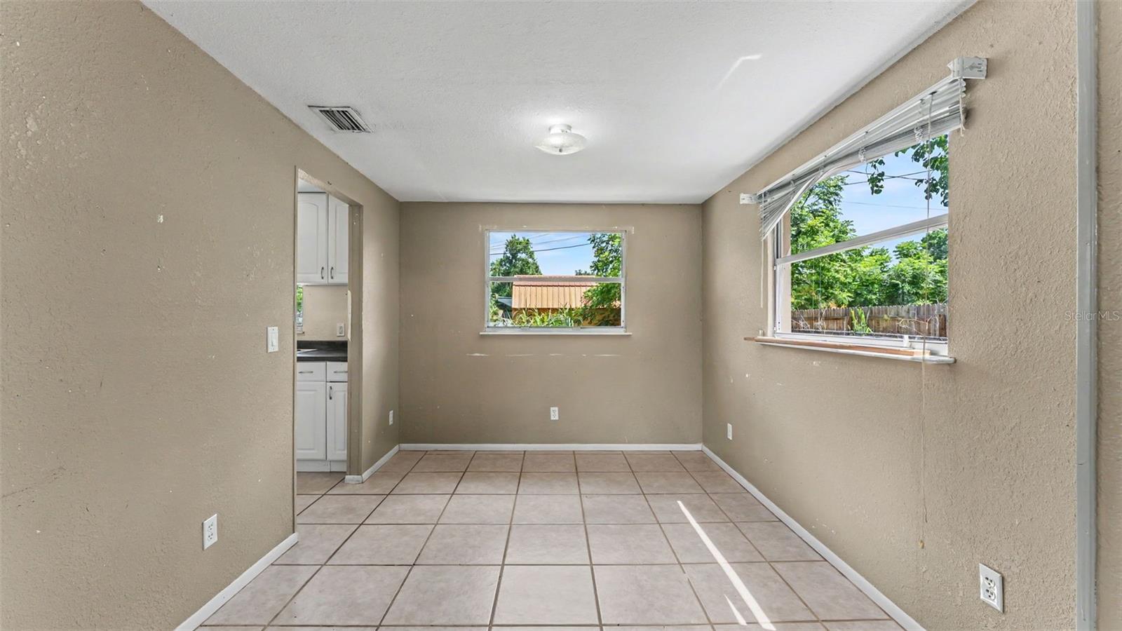 703 W ALAMO DR, LAKELAND, FL, 33813