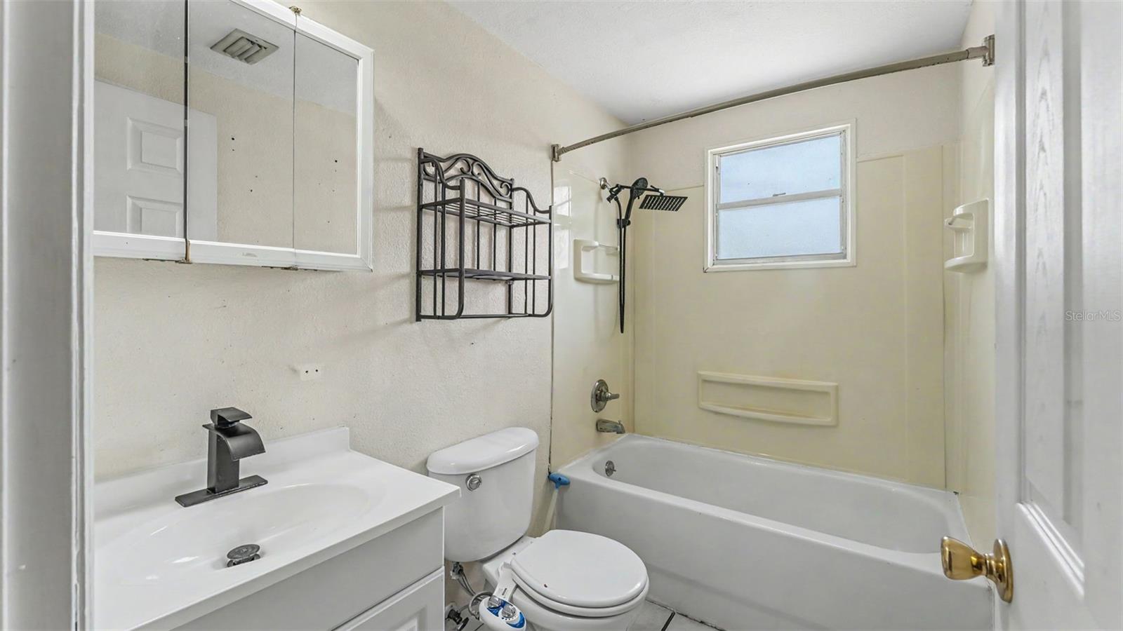 703 W ALAMO DR, LAKELAND, FL, 33813