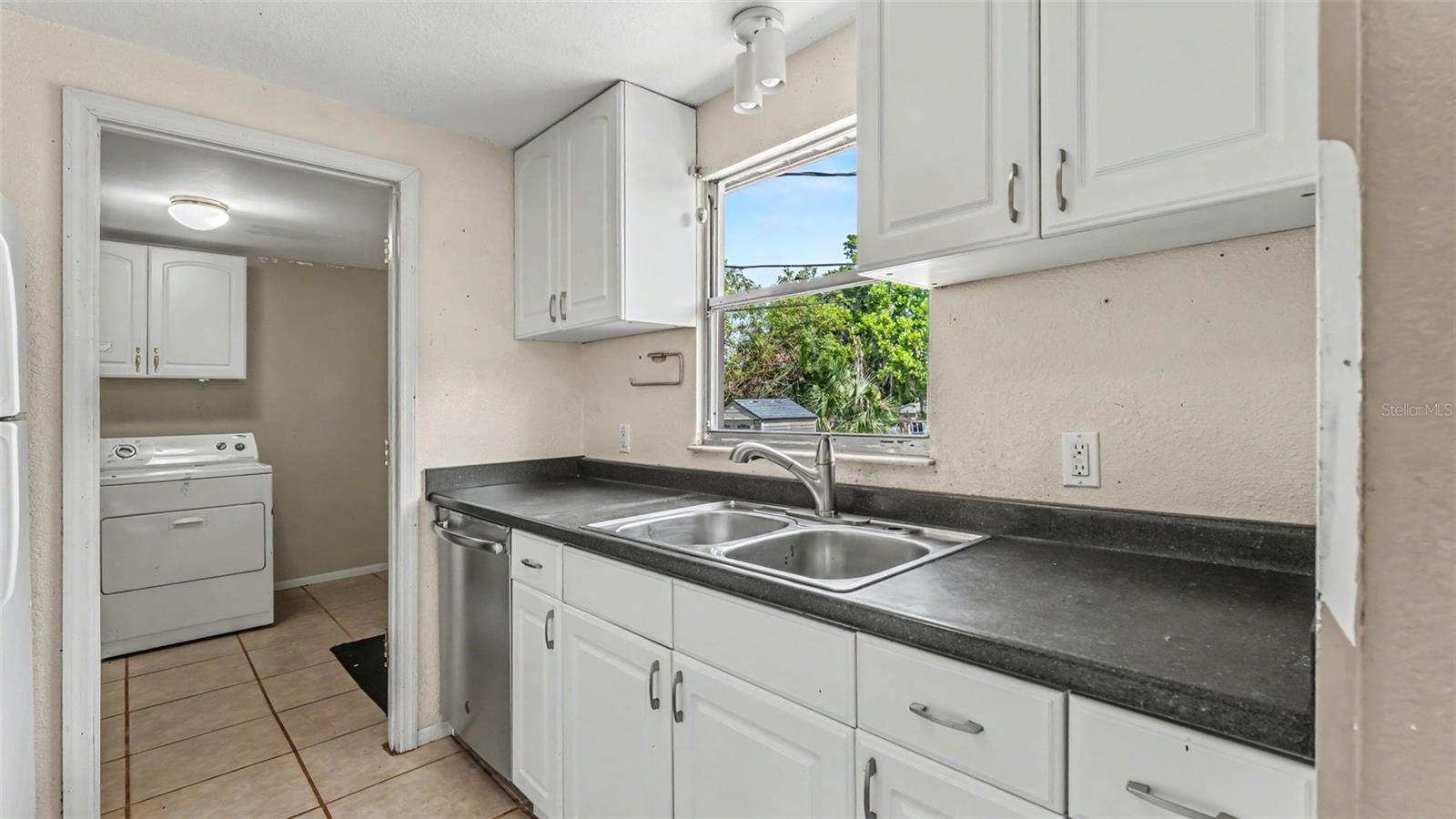 703 W ALAMO DR, LAKELAND, FL, 33813