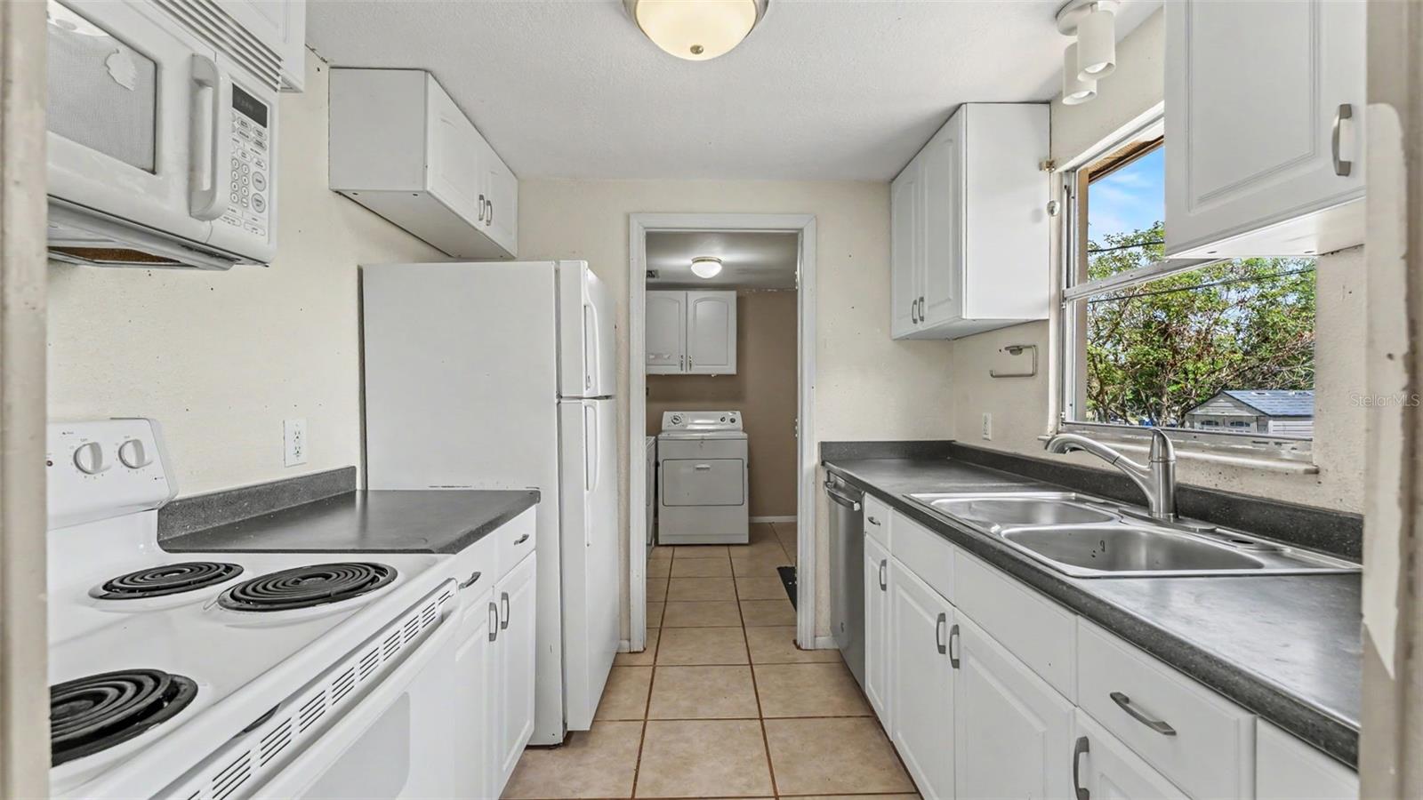703 W ALAMO DR, LAKELAND, FL, 33813