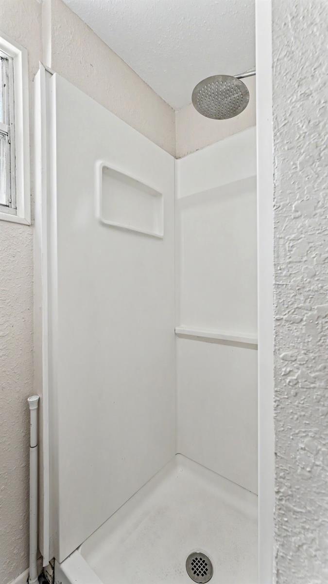 703 W ALAMO DR, LAKELAND, FL, 33813