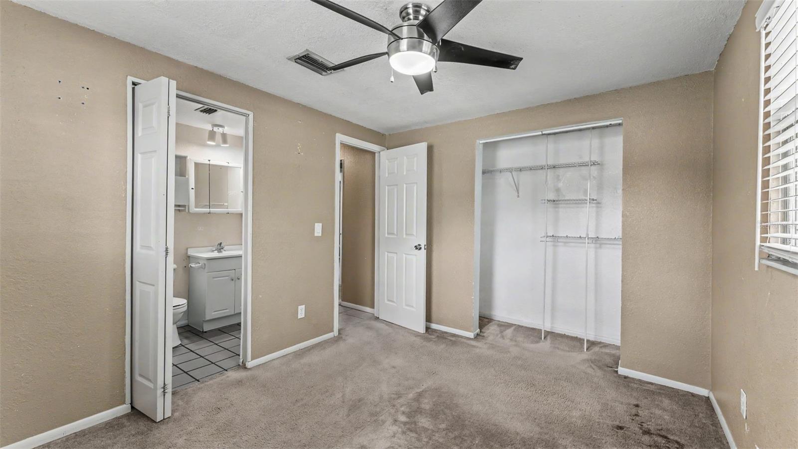 703 W ALAMO DR, LAKELAND, FL, 33813
