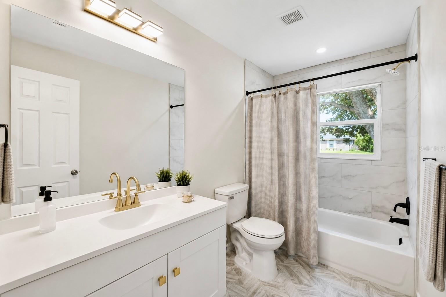 1110 MAYFLOWER AVE, DELTONA, FL, 32725