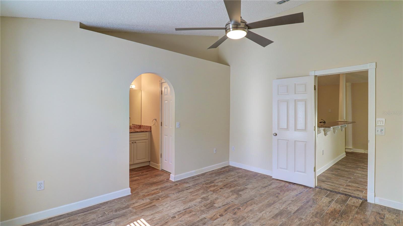 30316 DOUBLE DR, WESLEY CHAPEL, FL, 33545