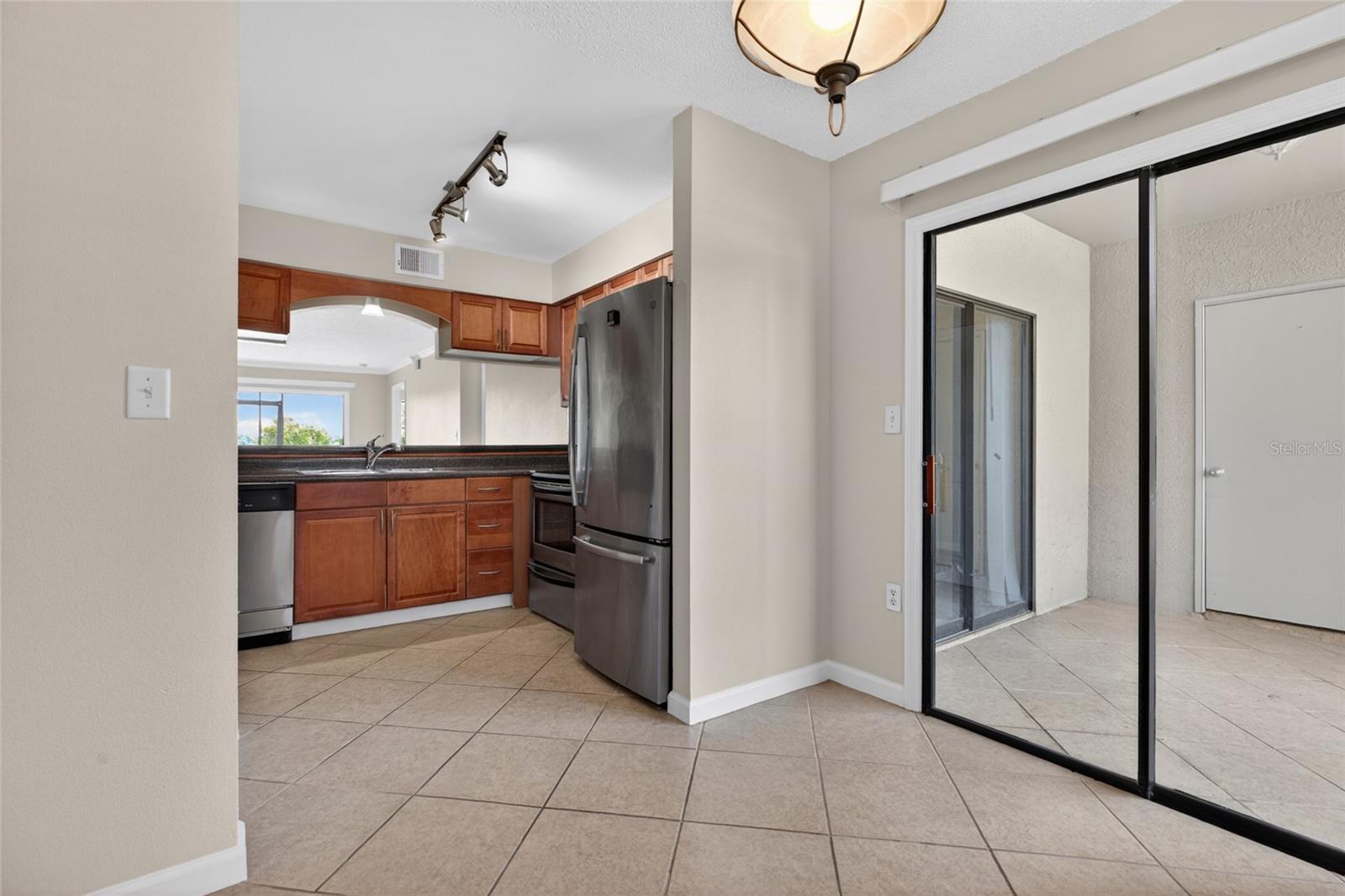10125 SAILWINDS BLVD N #104, LARGO, FL, 33773
