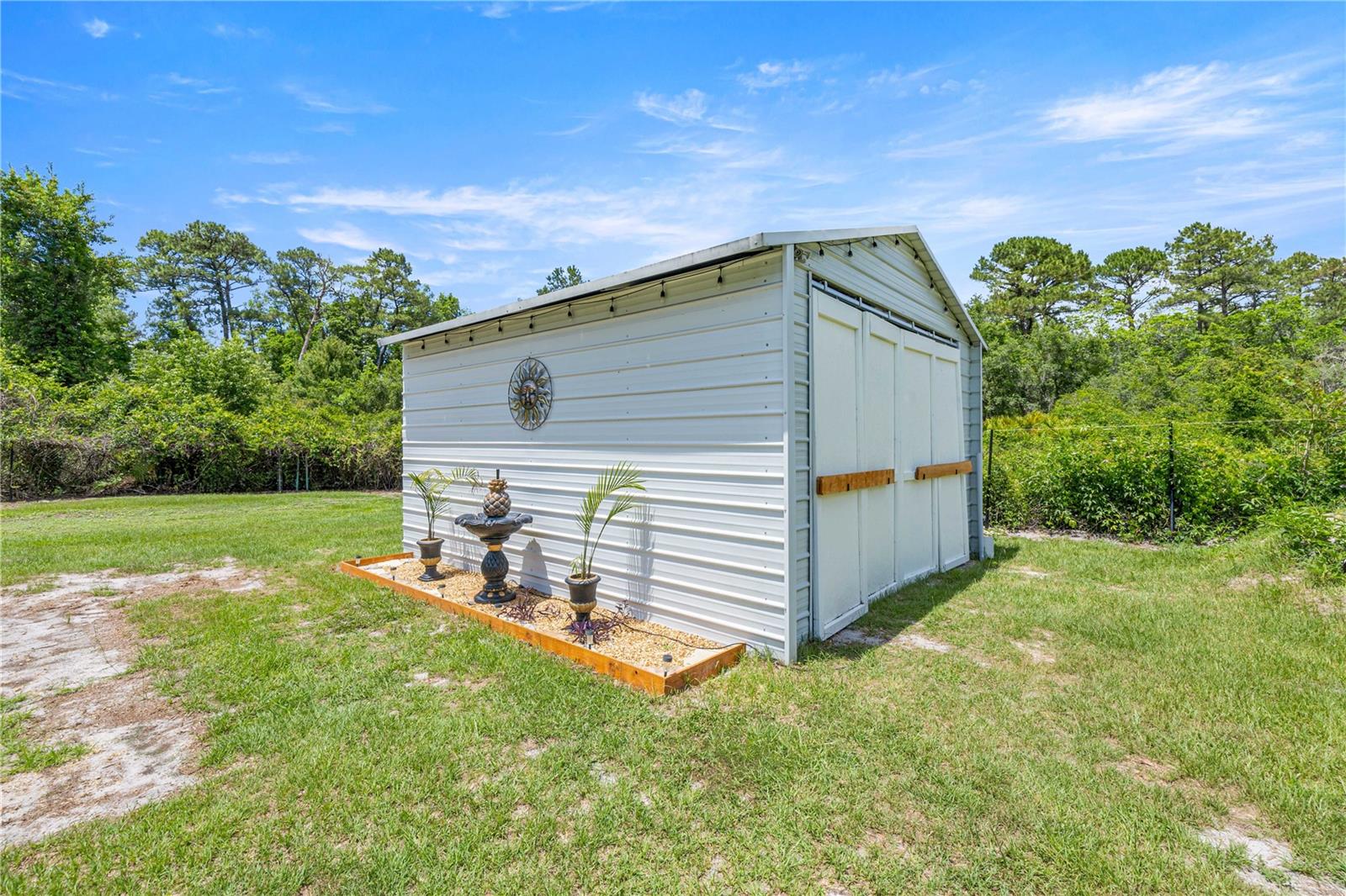 495 FISHER RD, OCKLAWAHA, FL, 32179