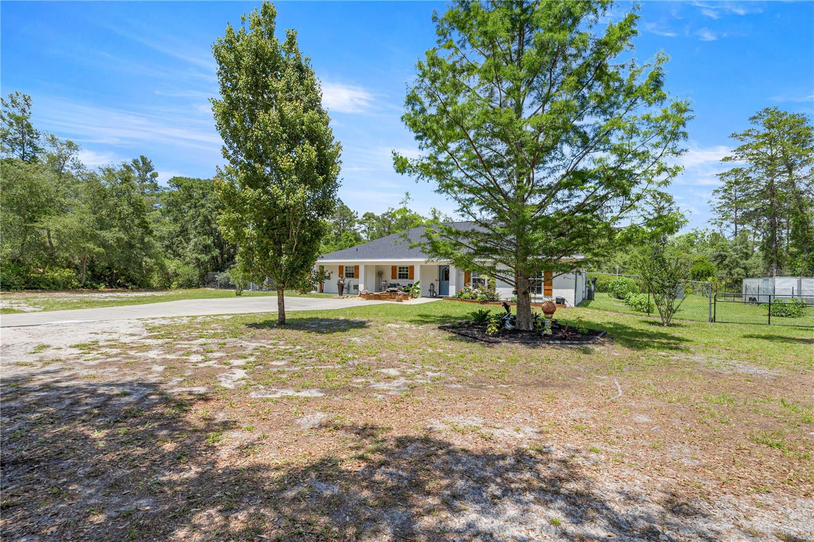 495 FISHER RD, OCKLAWAHA, FL, 32179