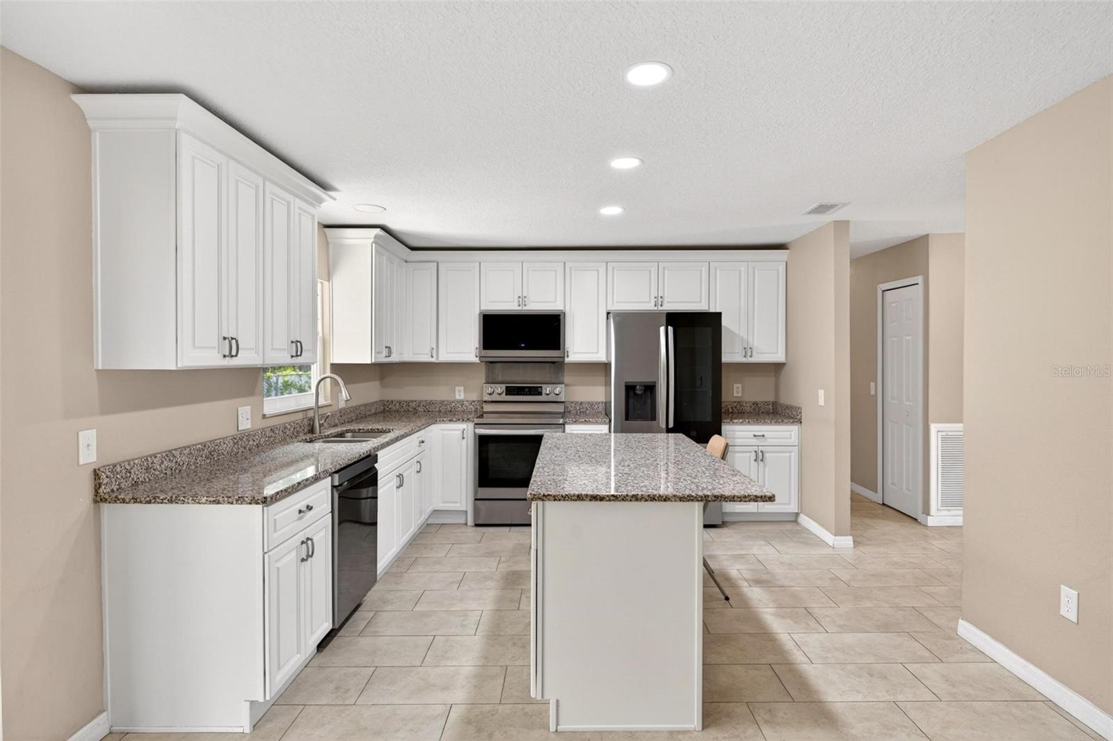 481 S TRIPLET LAKE DR, CASSELBERRY, FL, 32707